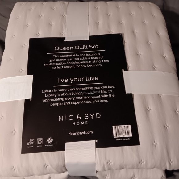 Nic & Syd Queen Quilt Set (3 pc) - Picture 3 of 4